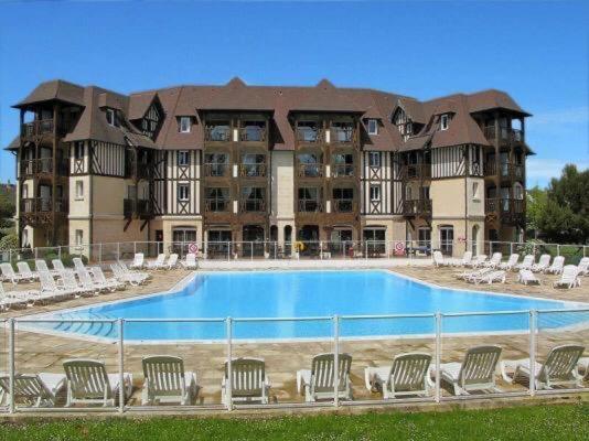 "Magnifique 2 Pieces Deauville" Piscine Et Jardin Екстер'єр фото